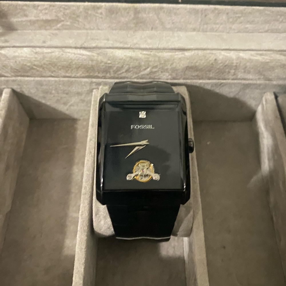 Fossil twist